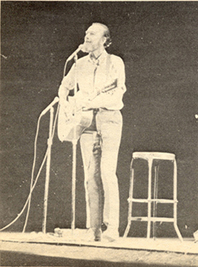 Pete Seeger: Benefit Concert for War Tax Resistance, Boston, October 26, 1972